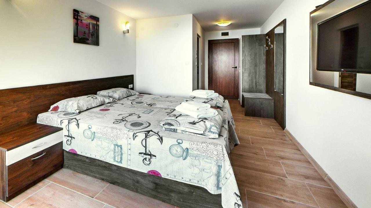 Complex Fichoza Hotel Varna Exterior photo