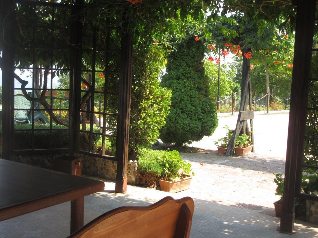 Complex Fichoza Hotel Varna Exterior photo