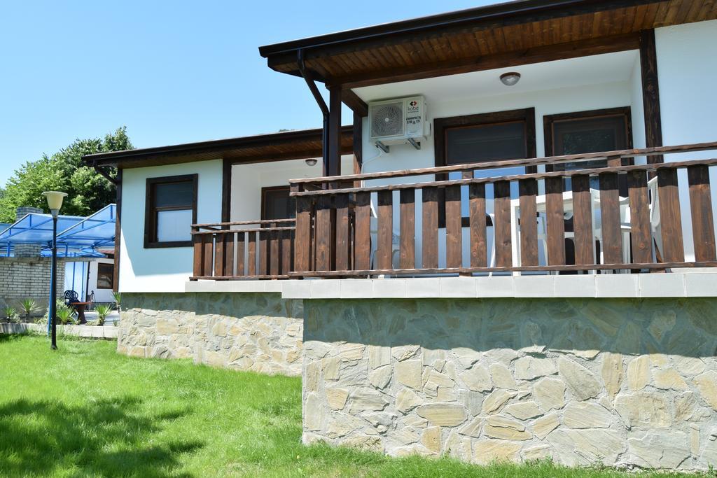Complex Fichoza Hotel Varna Exterior photo